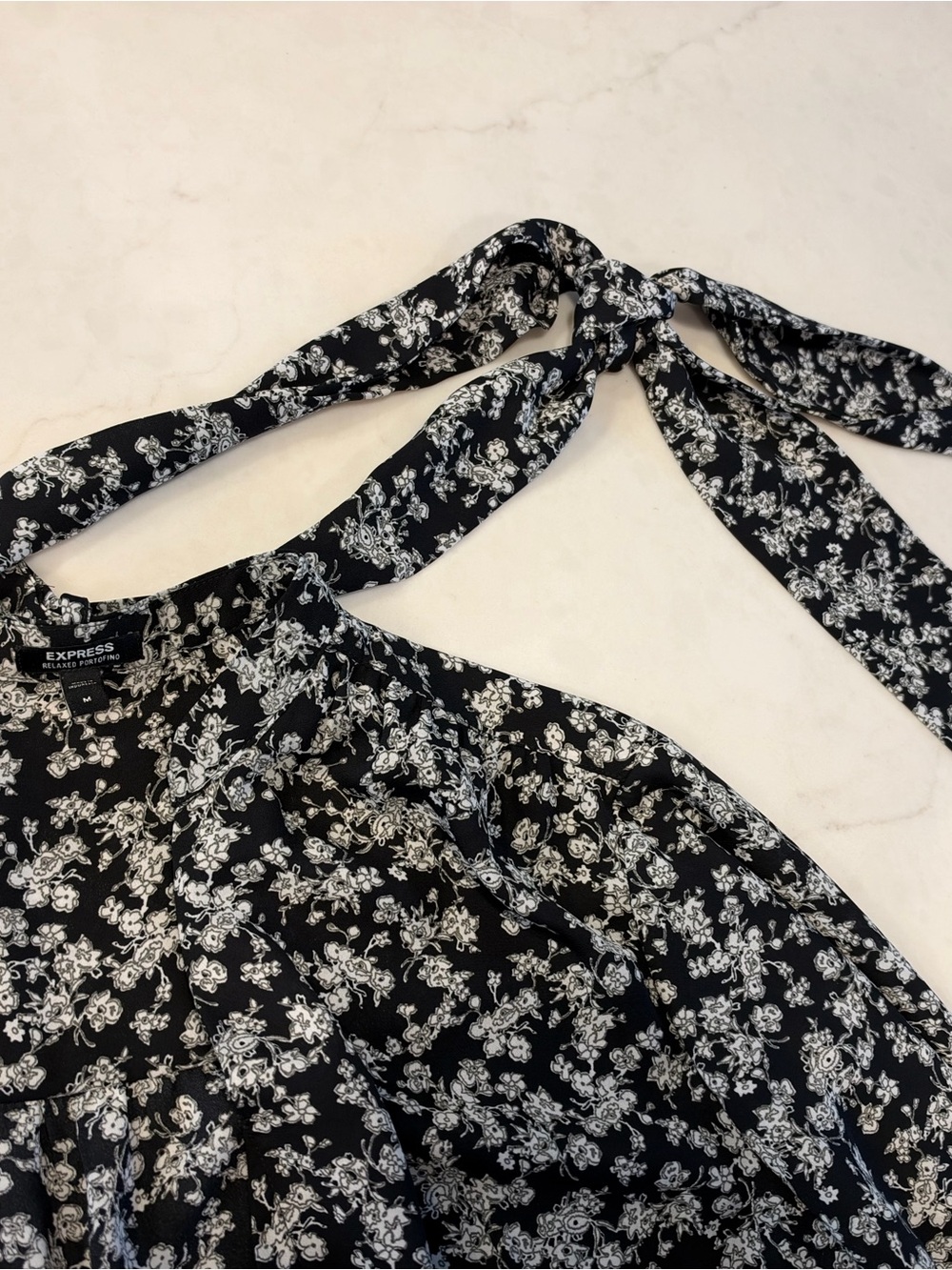 10 Express Dresses & Blouses size M smoke free read description pls ships fast - Picture 10 of 10